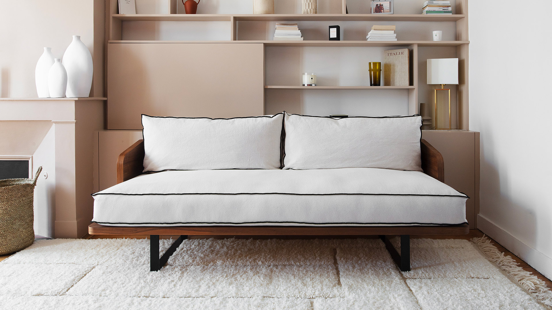 canapé signé éditions vétiver réalisé à Marrakech dans notre atelier