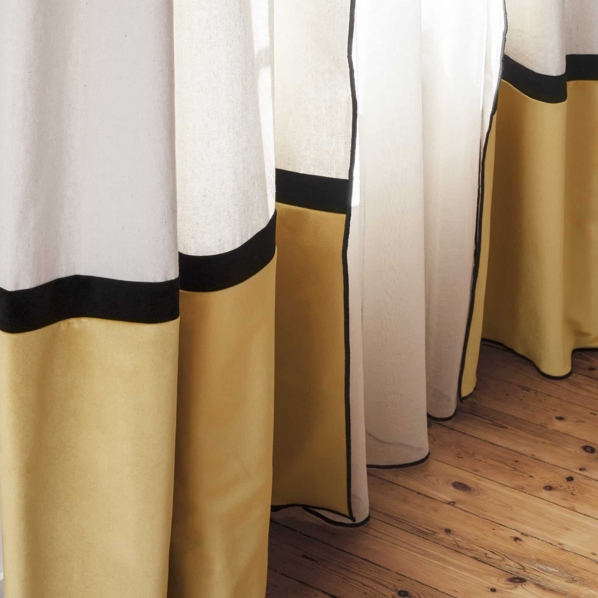 Rideau bolsena jaune doré, coton et velours, lumineux et chic